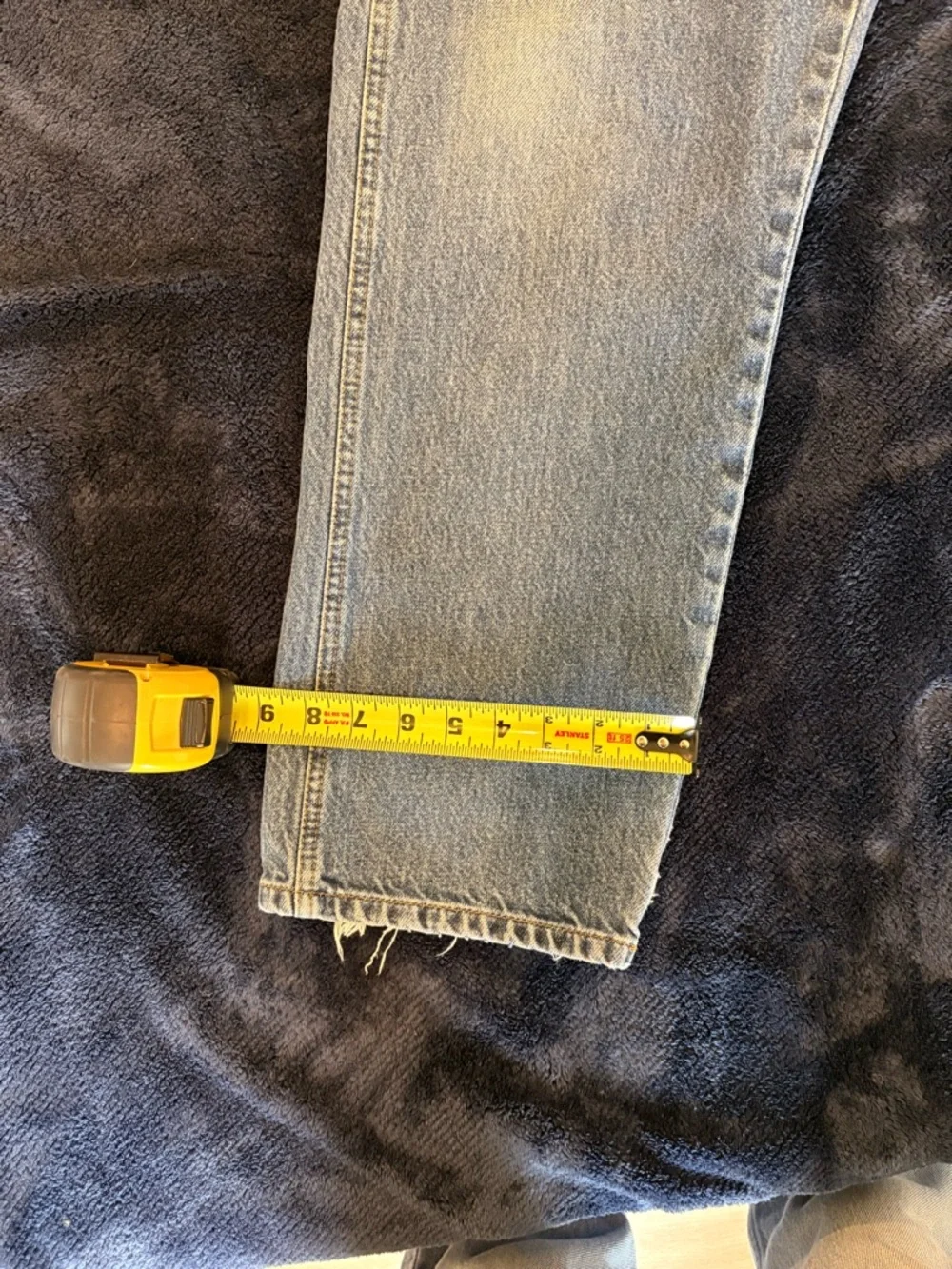 Wrangler Men's Classic Blue Relaxed Fit Jeans - Picture 5 of 7